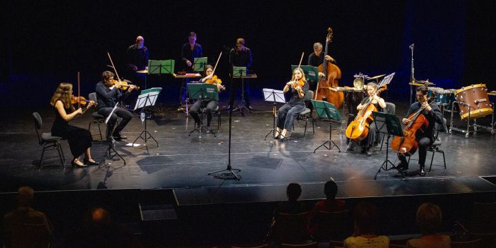 Mitglieder der Dualen Orchesterakademie Thüringen auf der Bühne  ©Toni Rack