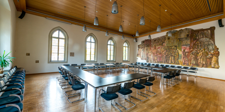 Plenarsaal des Historischen Rathauses Jena mit Bestuhlung  ©JenaKultur,  C. Häcker