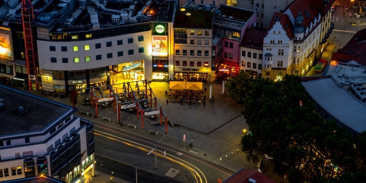 "Zwei Metazeichen für Jena" am Holzmarkt  ©JenaKultur, Foto: C. Häcker