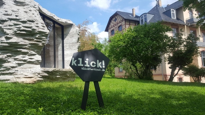 KLICK-Aufsteller vor der Villa Rosenthal Jena