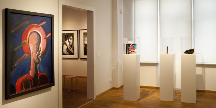 Exponate in einer Ausstellung der Kunstsammlung Jena  ©JenaKultur, A. Hub