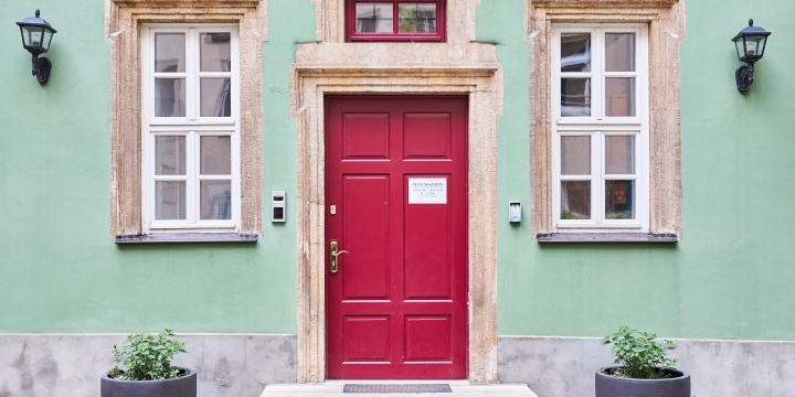 Eingang des Romantikerhaus Jena
