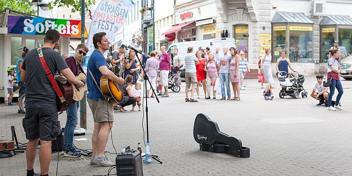 StraßenPföasterFestspiele 2020, Straßenmusiker in der Johannisstraße, The InBetween  ©JenaKultur, T. Peißker