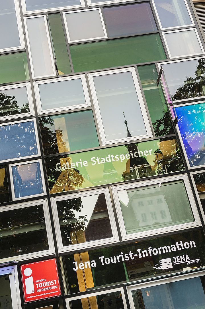 Hologrammfassade der Jena Tourist-Information