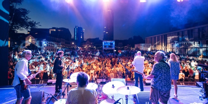 Kulturarena Konzert, Blick von der Bühne ins Publikum