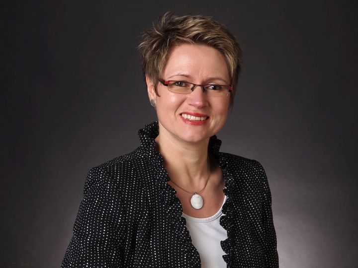 Portrait Frau Dr. Angela Anding