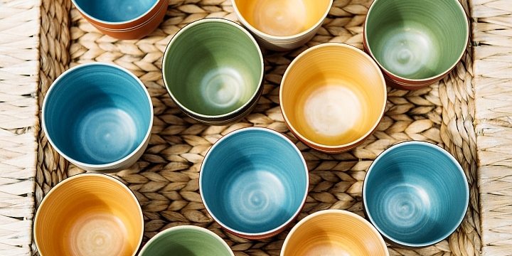 Bunte Schalen aus Ton  &copy;JenaKultur, C. Worsch