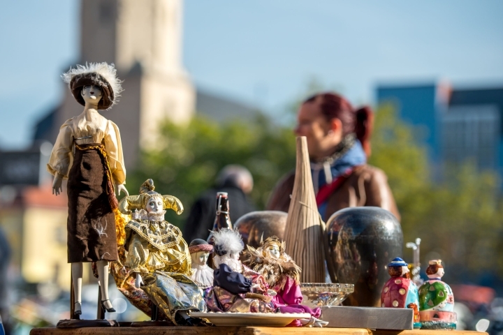 Puppen auf dem Jenaer Trödelmarkt