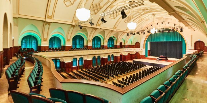 Volkshaus Großer Saal von Empore